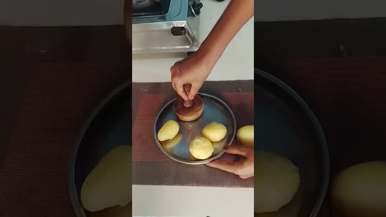 Dipali's recipe   is live मध्ये बटाटा वडा