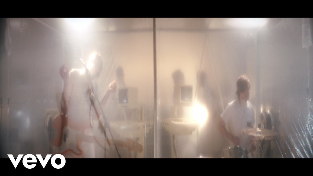 I DONT KNOW HOW BUT THEY FOUND ME - Leave Me Alone (Official Music Video)