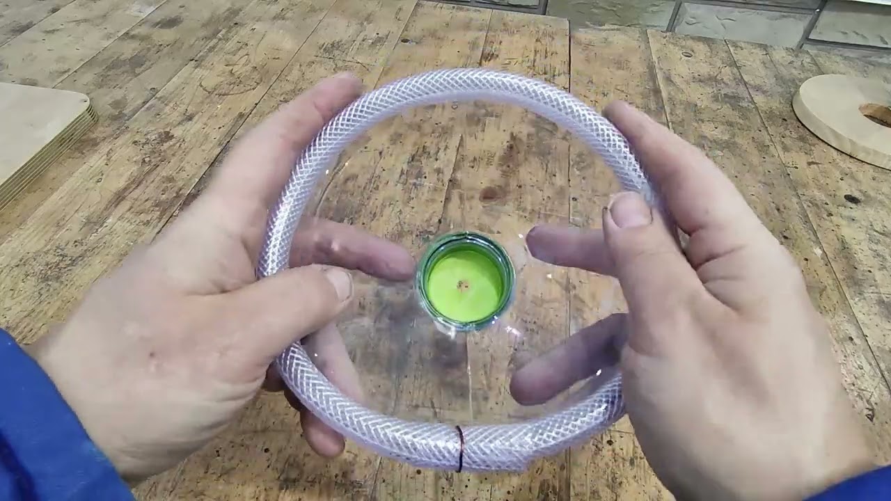 Millions of people throw away empty plastic water bottles! Amazing DIY project!