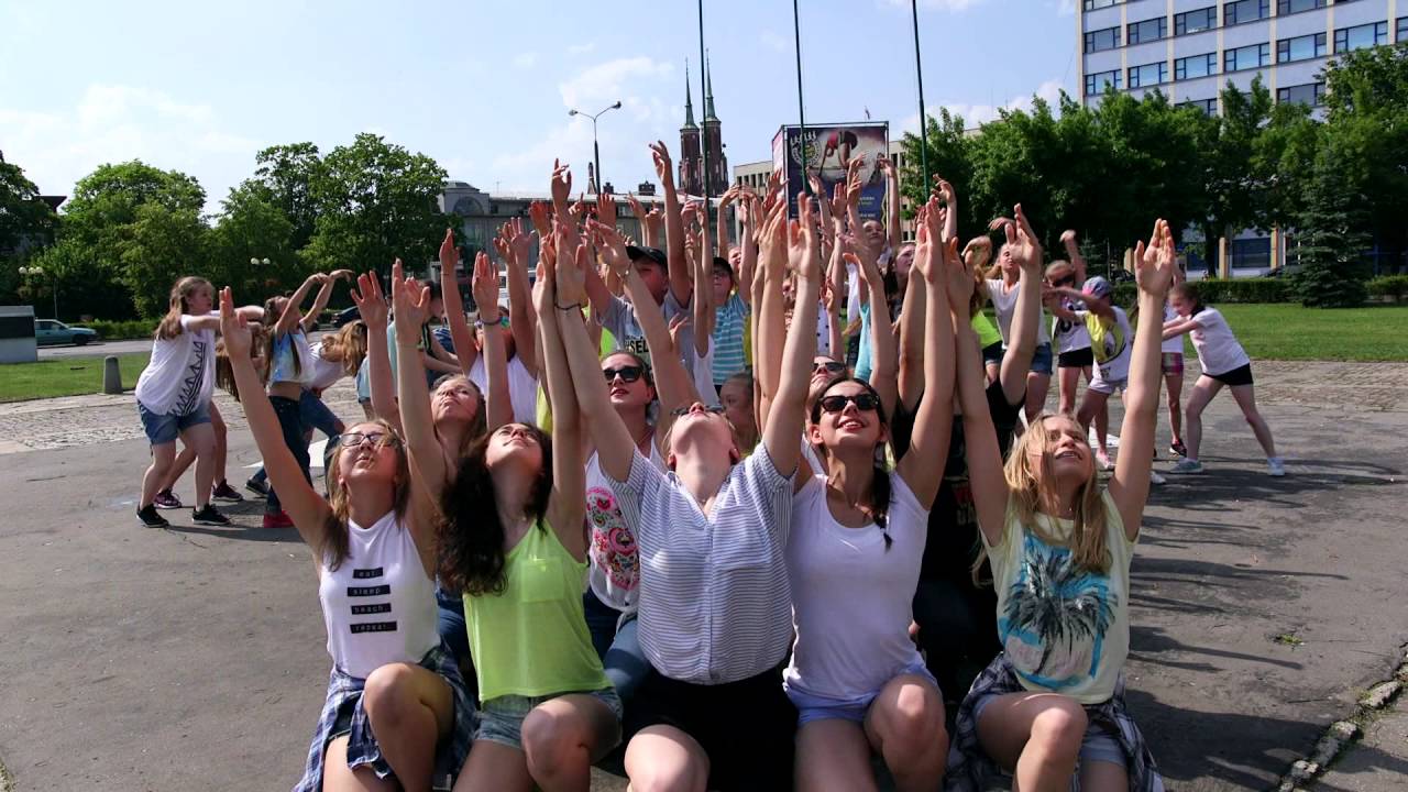 FLASH MOB - 