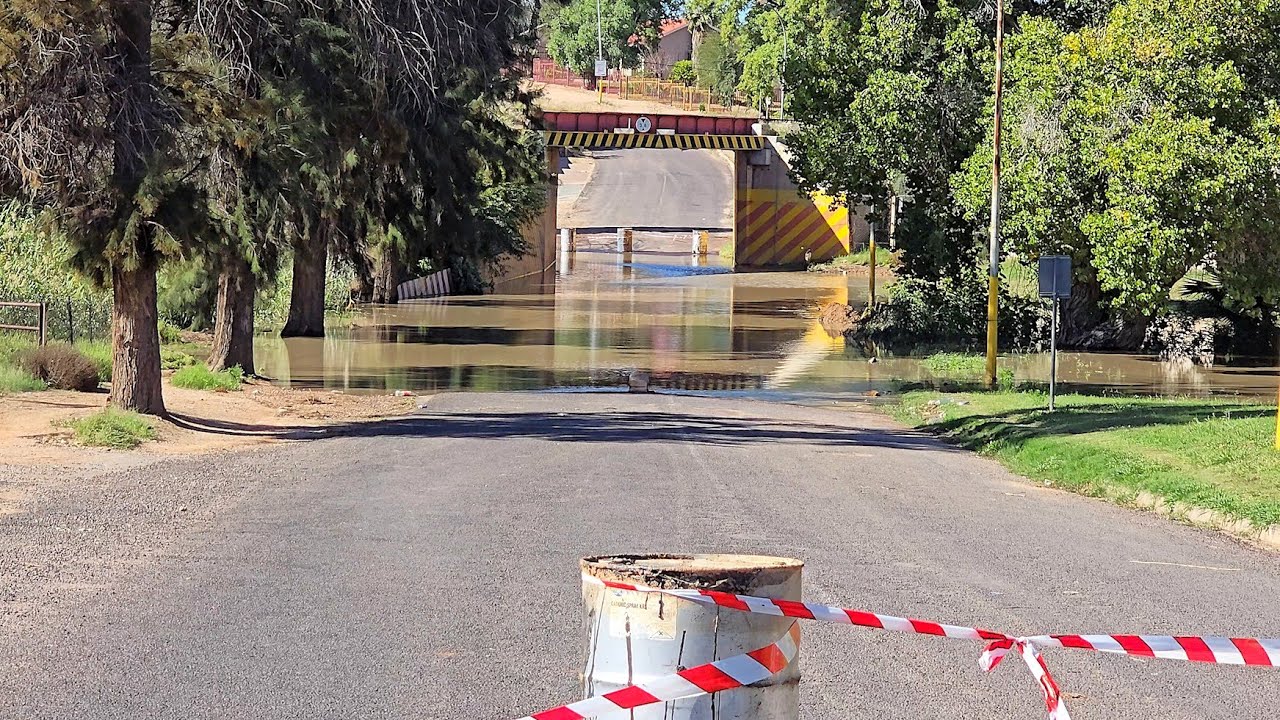 Roads in Upington Flooded