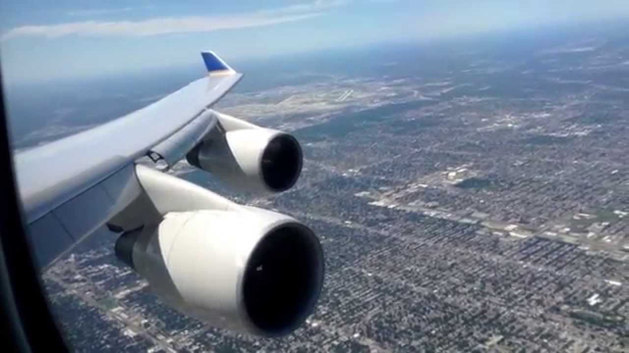 United Airlines Boeing 747-422 Tokyo Narita to Chicago O'Hare Landing