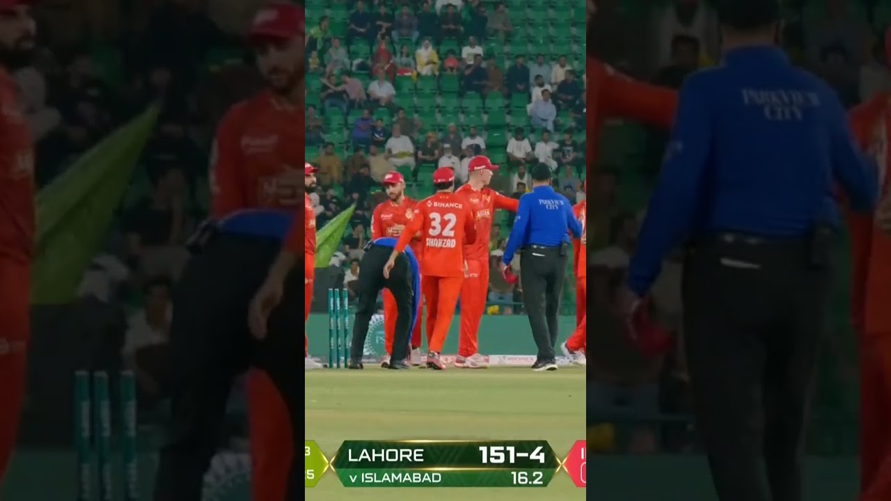 AND GONE 🫨 ⚡️ Salman Irshad with a lethal yorker 🔥 #ApnaXHai l #HBLPSLX l #IUvLQ M2M1A