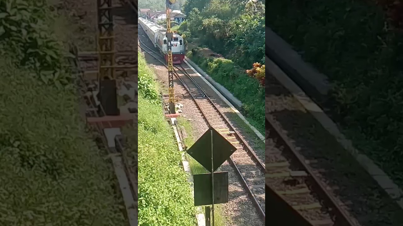 KA Melintas Langsung #keretaapiindonesia #kamajapahit #adsfamily