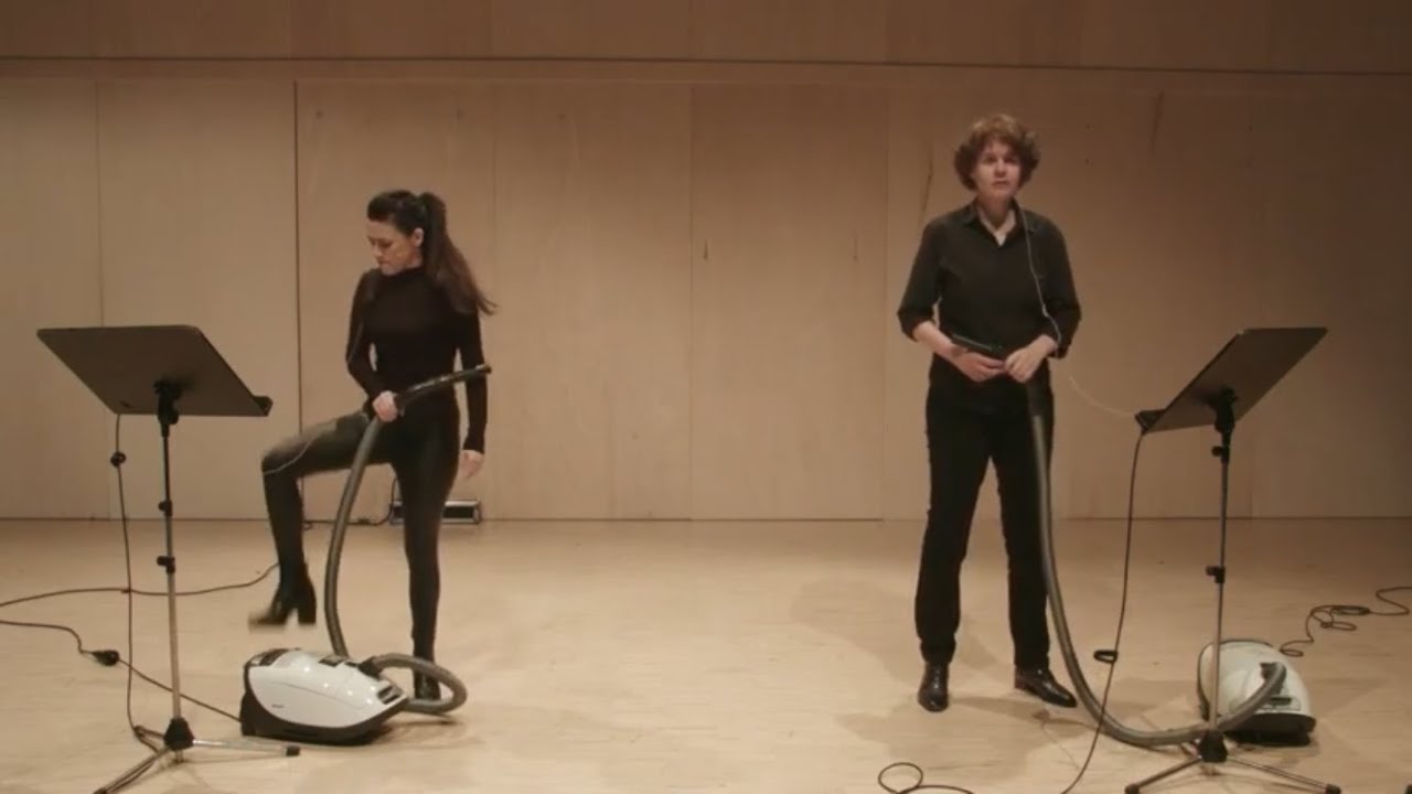 Vakuum for two voices from Carola Bauckholt with Johanna Vargas and Truike Van der Poel (NVS)