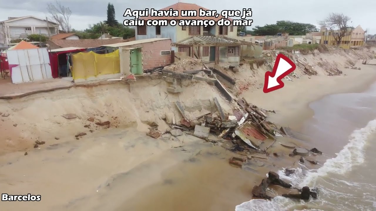Mar invade novamente e recuou, mostrando tudo o que levou em Atafona - São João da Barra/RJ