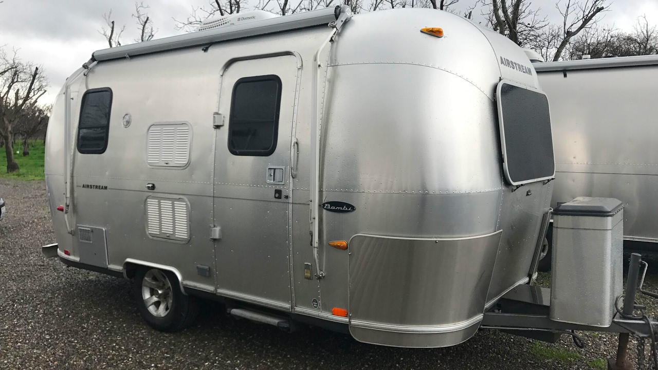 2005 Airstream Safari Bambi 19