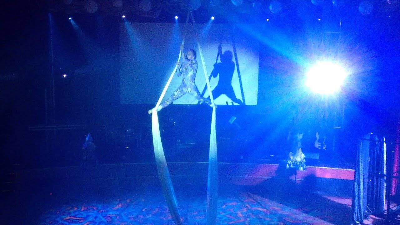 Aerial Silks Christmas Performance . Natali and Norman