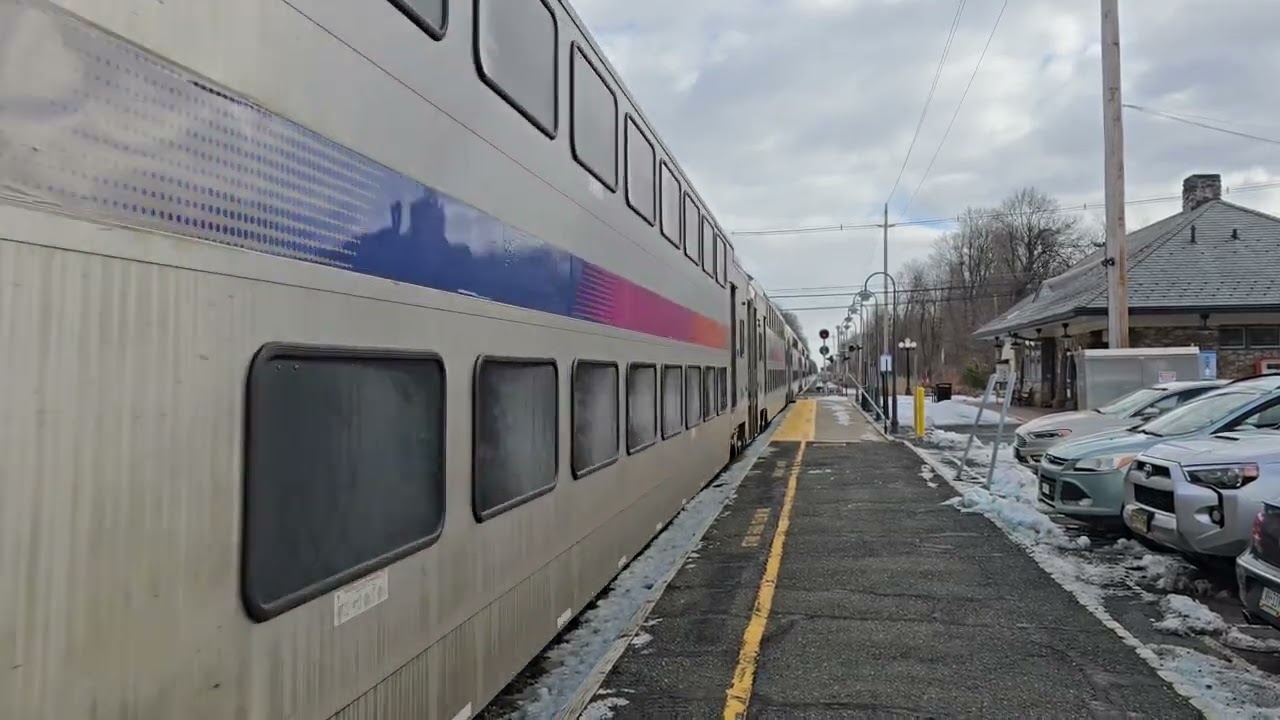 NJT 4534 At Whitehouse