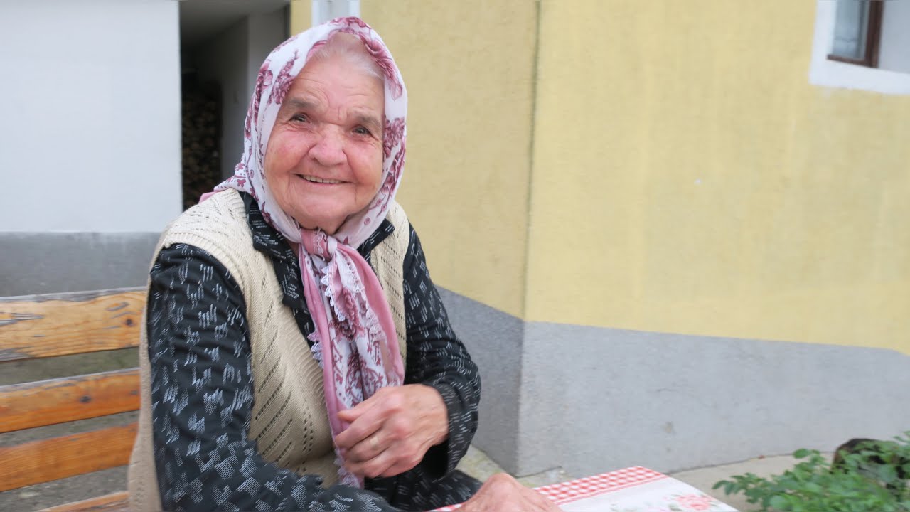 Nije pilav ostao od mene, donesem sijena i slame, namirim stoku i odo, kolalo se igralo se,život bio