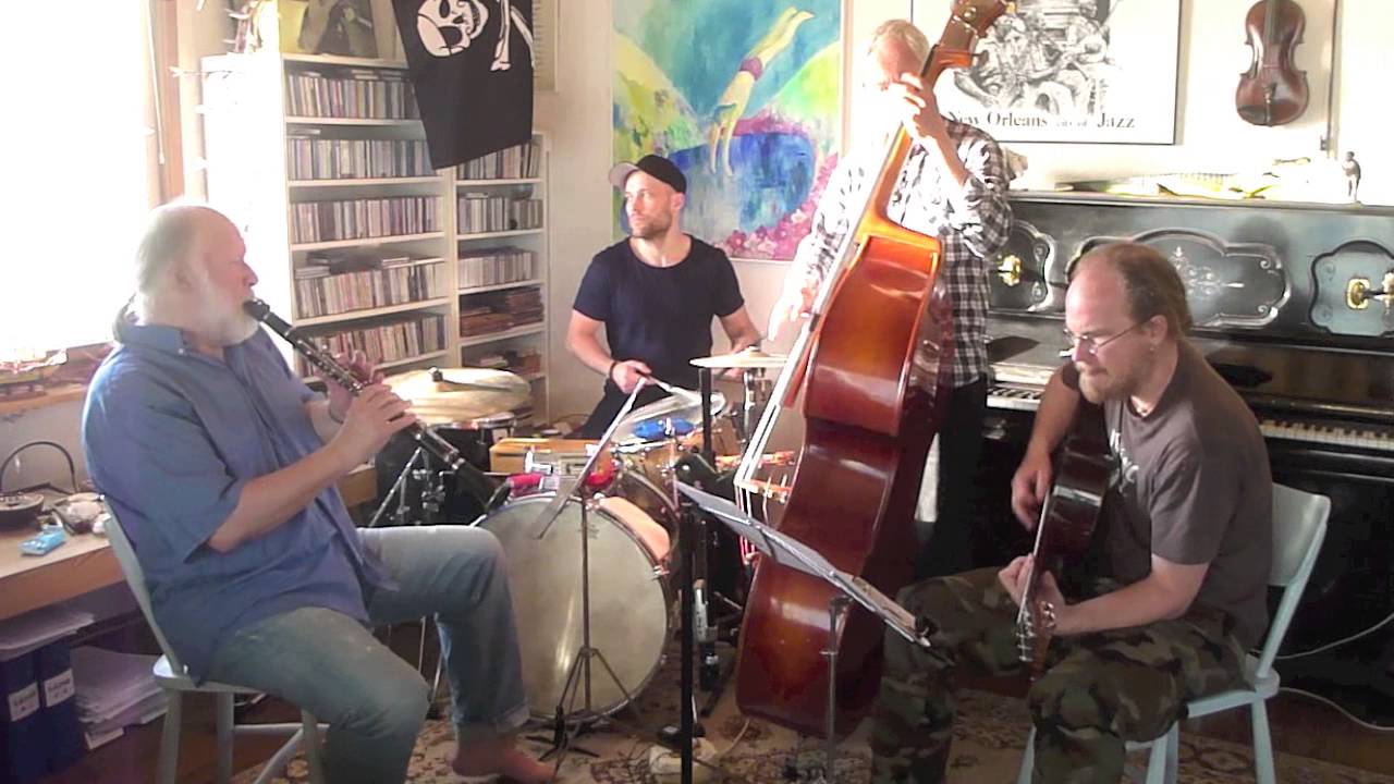 Apple blossom time - Jazz Pirates