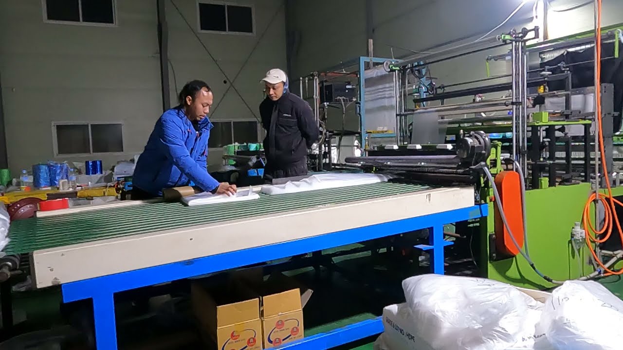 PINDAH DI PABRIK PLASTIK