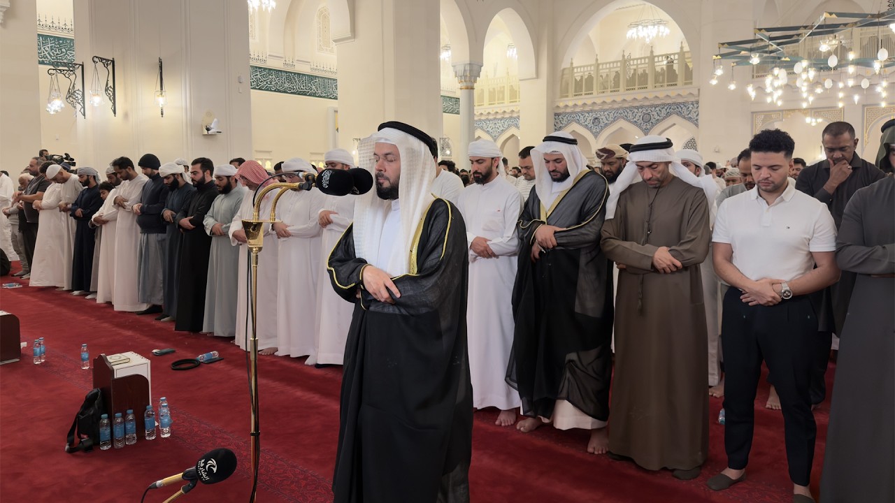 مساجد الشارقة تشهد إقبالاً واسعاً على صلاة التهجد في ليلة 27 رمضان