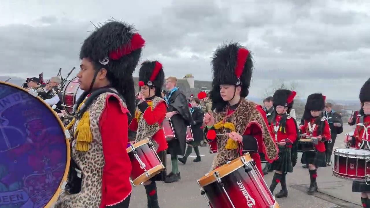 Stirling 900 pipe band finale parade at Stirling Castle