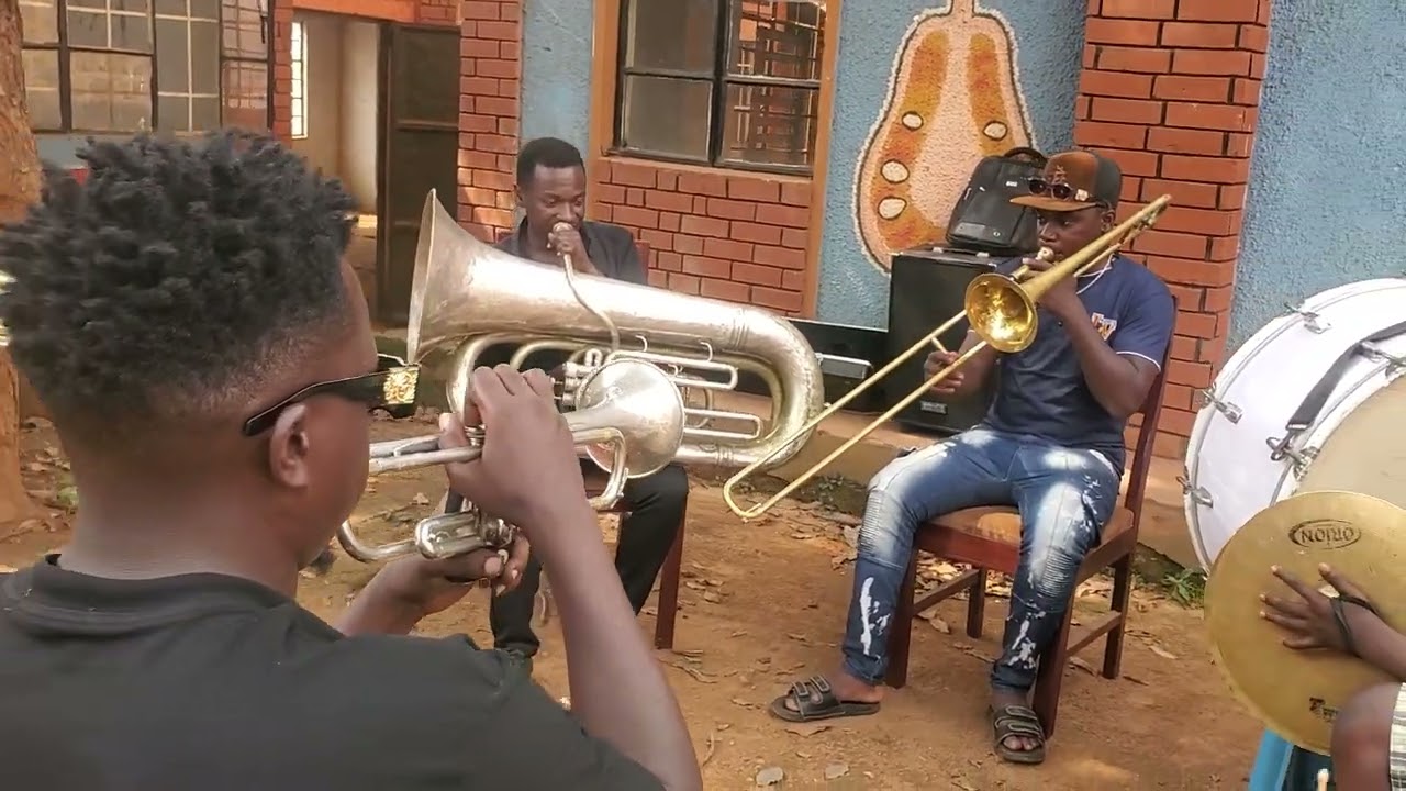 Sabisanira cover Instrumental. @ Pr. Twina Herbert.