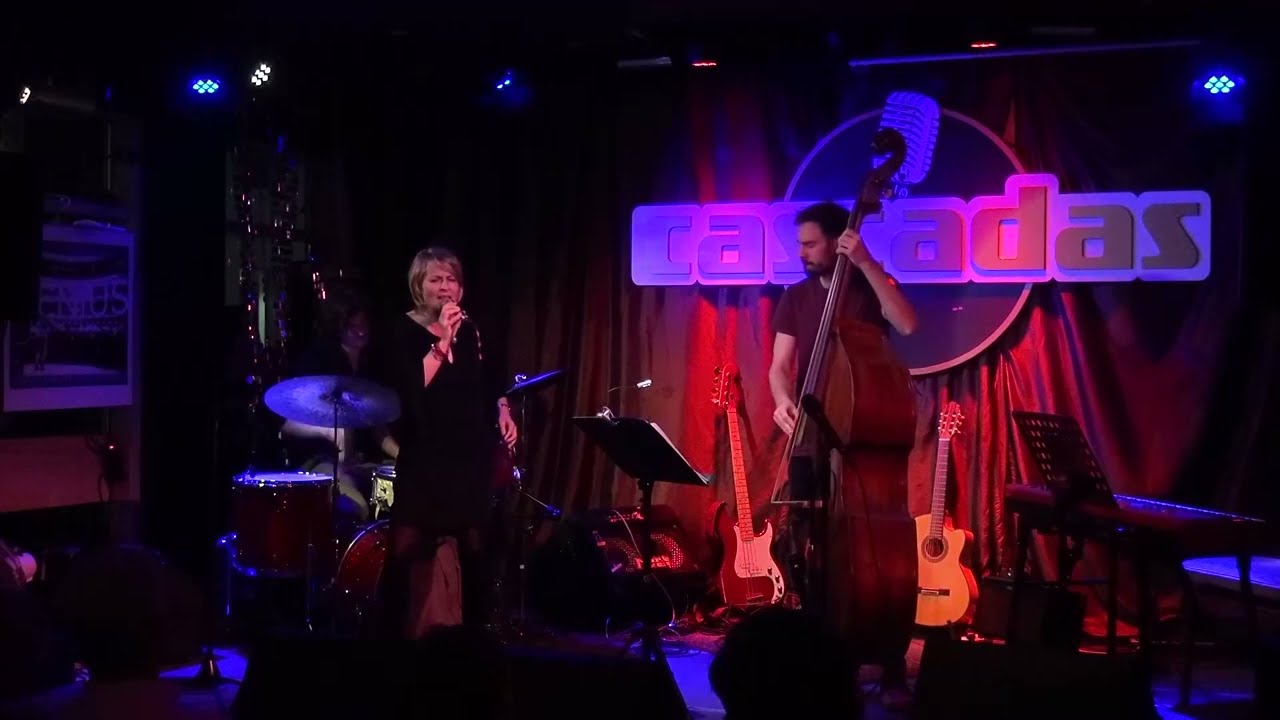 My love is (Diana Krall) - Sabine Ackermann LIVE at Cascadas Bar Hamburg
