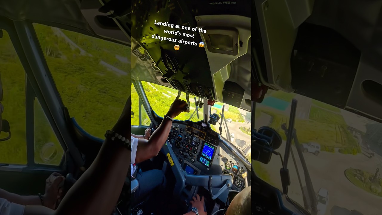Passengers Experience Landing at one of the worlds Most dangerous airports 🤯😶&zwj;🌫️🫣 #adventure