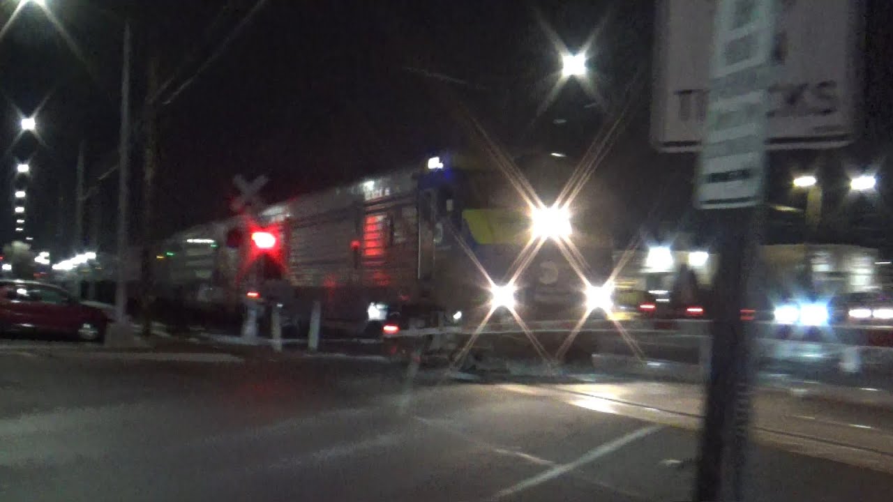 LIRR 508 DM30AC Train with Brand New K5LLA Horn with Interesting Horn Show to Speonk at Bethpage
