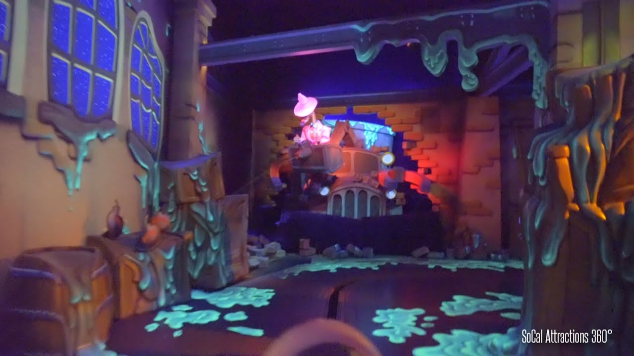 [4K] Roger Rabbit Taxi Ride-through 2015 - Disneyland