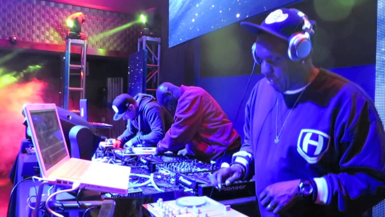 DJ Buddha Stretch set up @ Juste Debout USA 2014