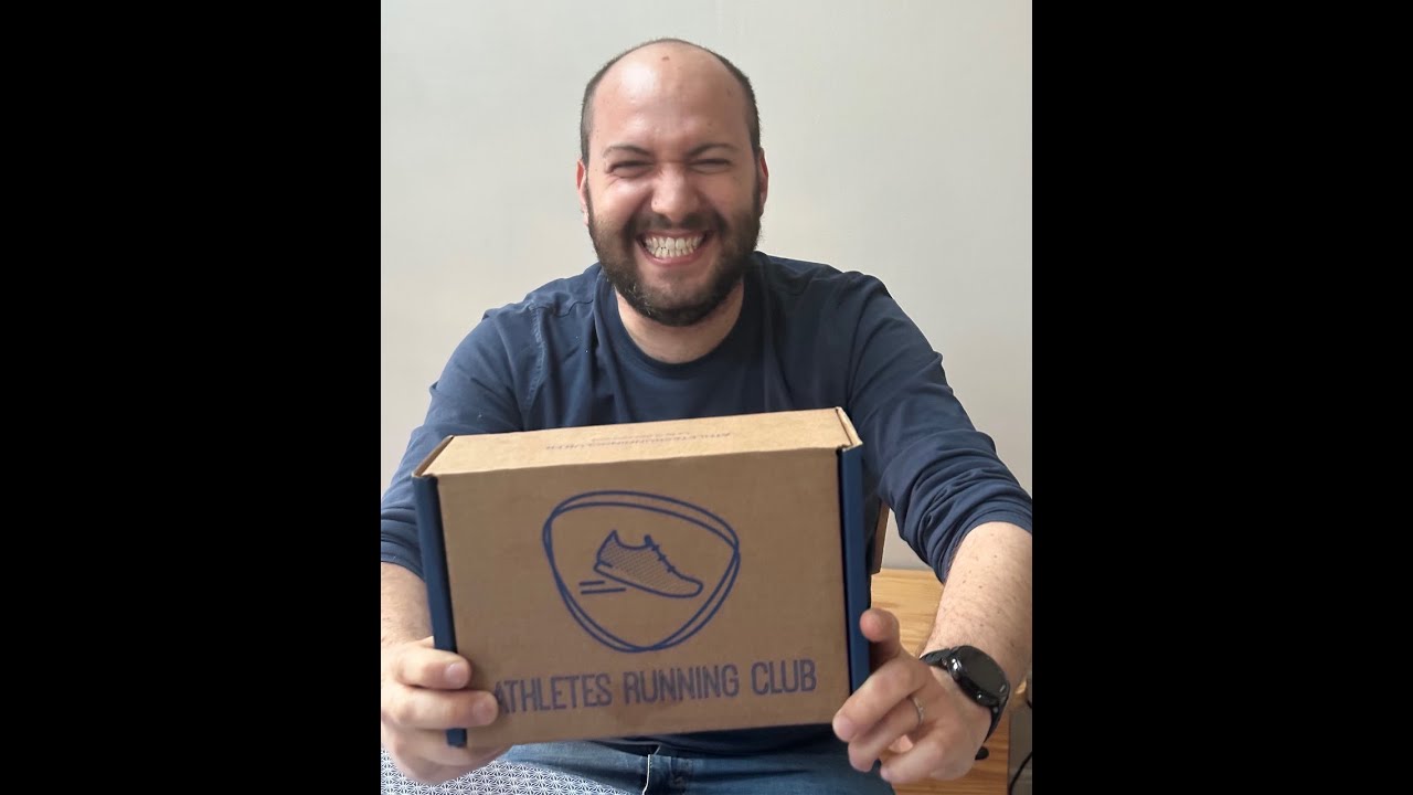 Unboxing box Avril Athletes Running Club