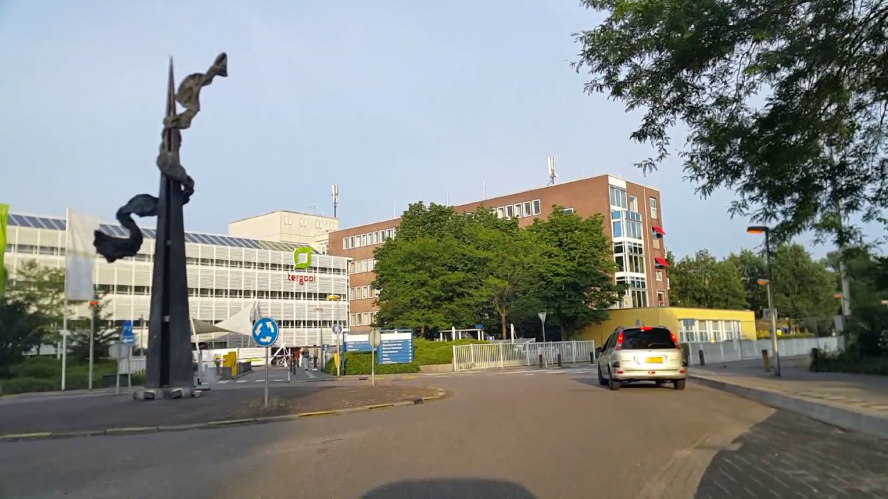 Dashcam Beelden Hilversum: Tijdelijke in en Uitrit Tergooi Hilversum naar de Soestdijkerstraatweg.