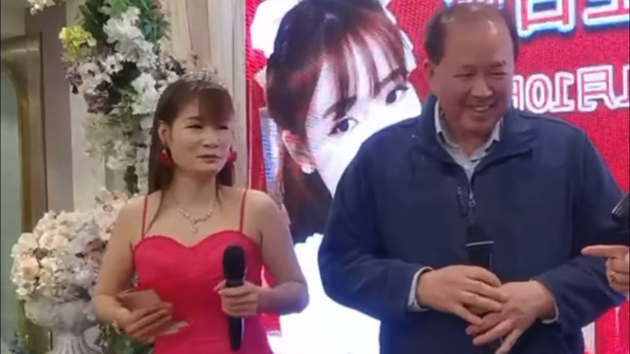 「Stacey与Ken . 第一次向你学英文歌」🥰好怀念生日那段时光，风很轻，日子很长，期待再与你相见，一起欢乐唱歌，把回忆拼好给你，里面都是晴朗的天气，和笑着的你。✨