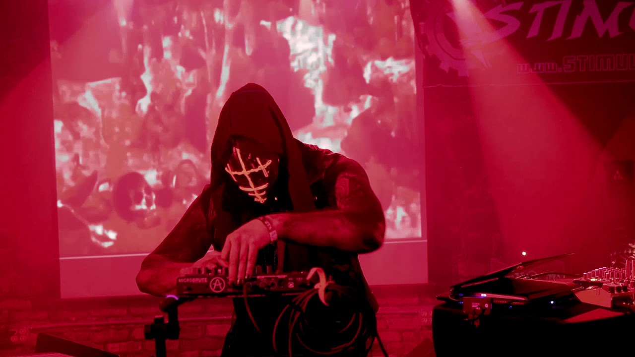Moris Blak  -  God Harvest (Live @ Stimulate at QXT's)