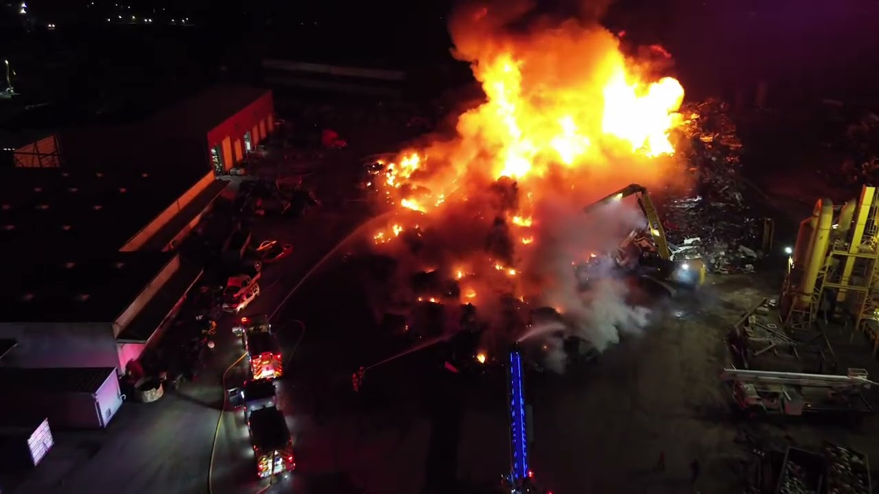 Crews battle blaze at Kalamazoo recycling center