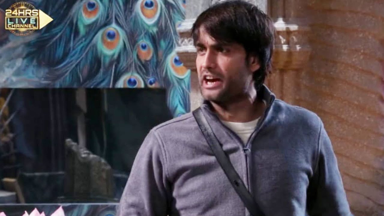 Bigg Boss 18 LIVE: Khana Fekne Par Chahat Par Ganda Bhadke Vivian