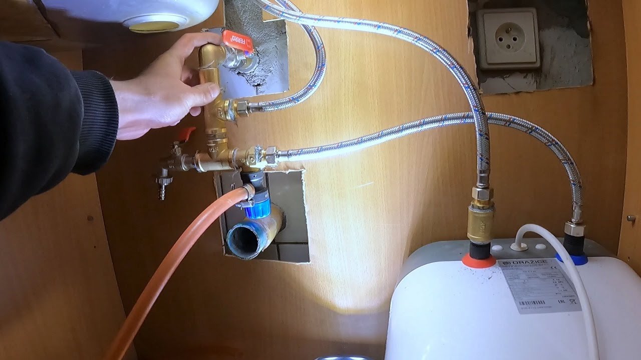 Jak Připojit Průtokový Ohřívač Pod Dřez?