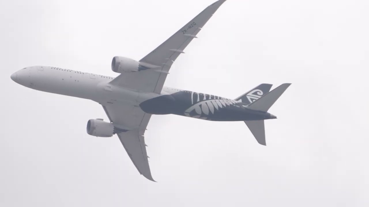 #planespotting Brisbane international Airport#archerfield Overhead Air New Zealand B789 on app 01R