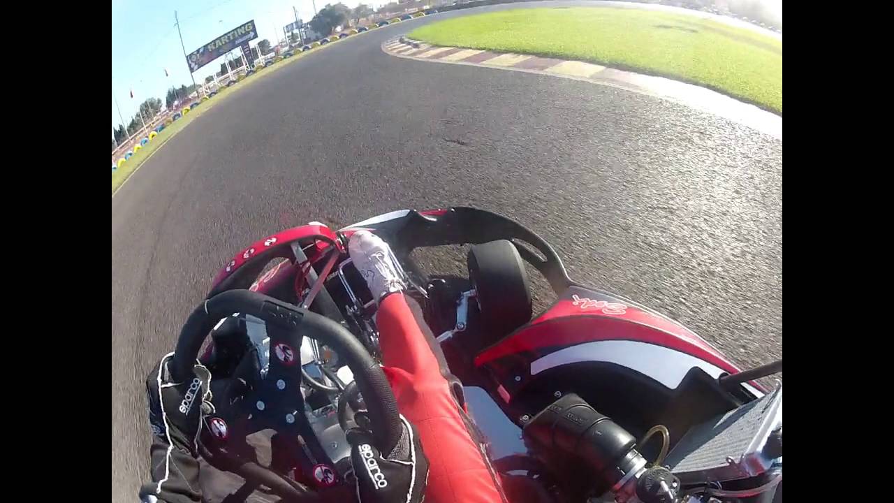 MIKE PILOTANDO KART COMPETICION SODI ROTAX MAX 125 EN BENIKARTS D07.08.16