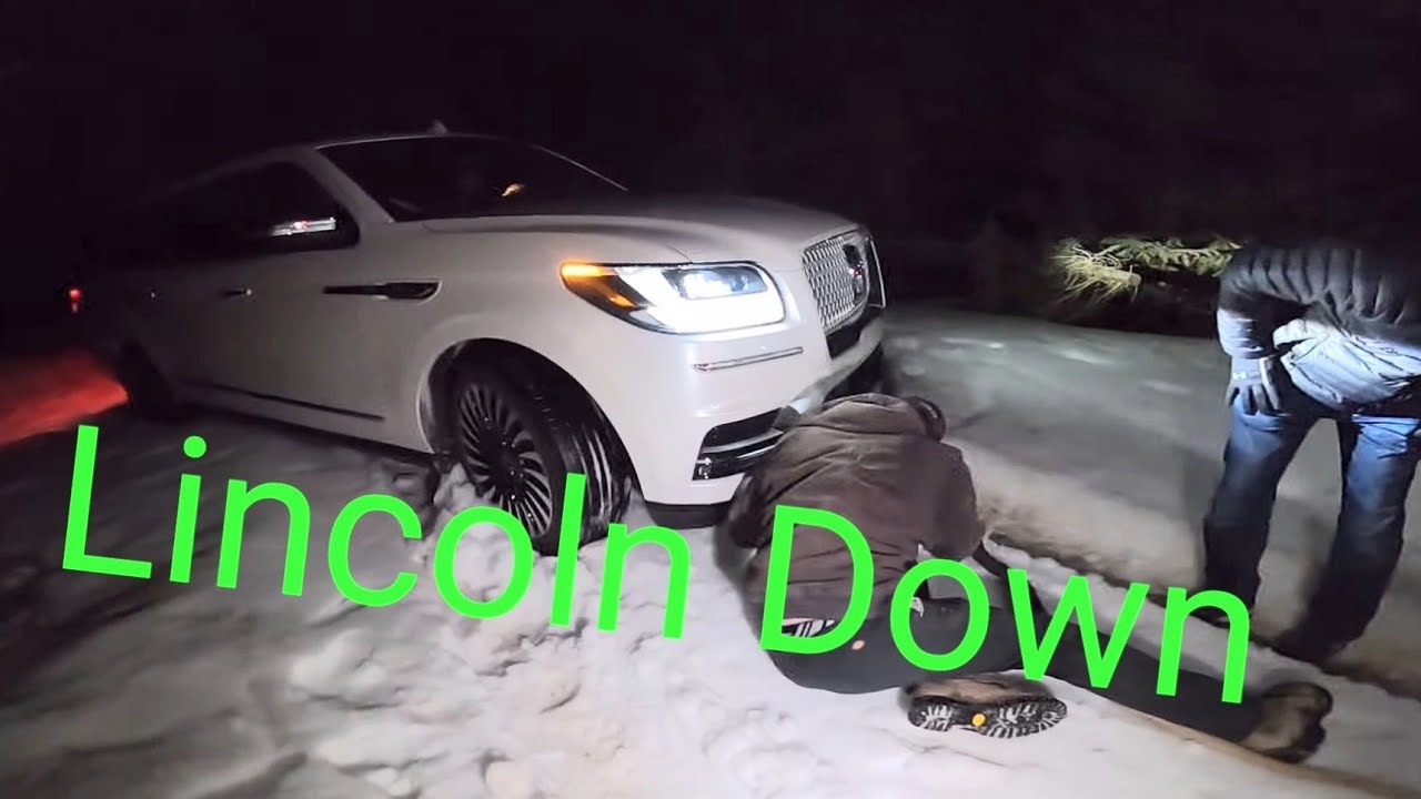 2018 Lincoln Navigator Stranded On a Back Country Road.