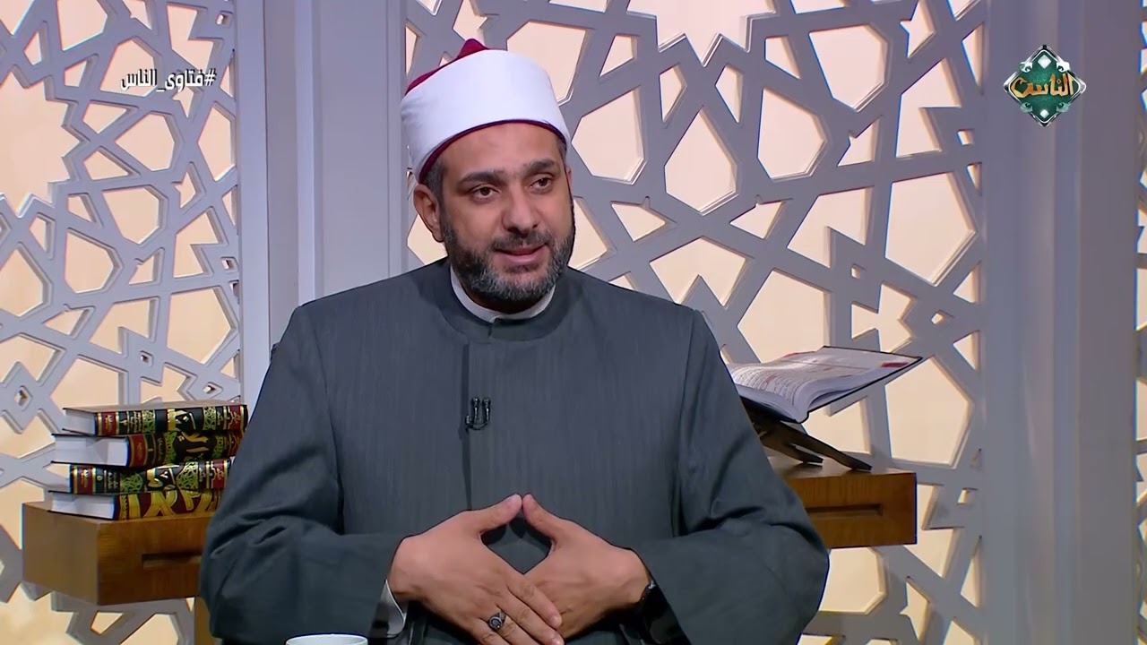 ما حكم ملابس الإحرام التي بها كباسين؟