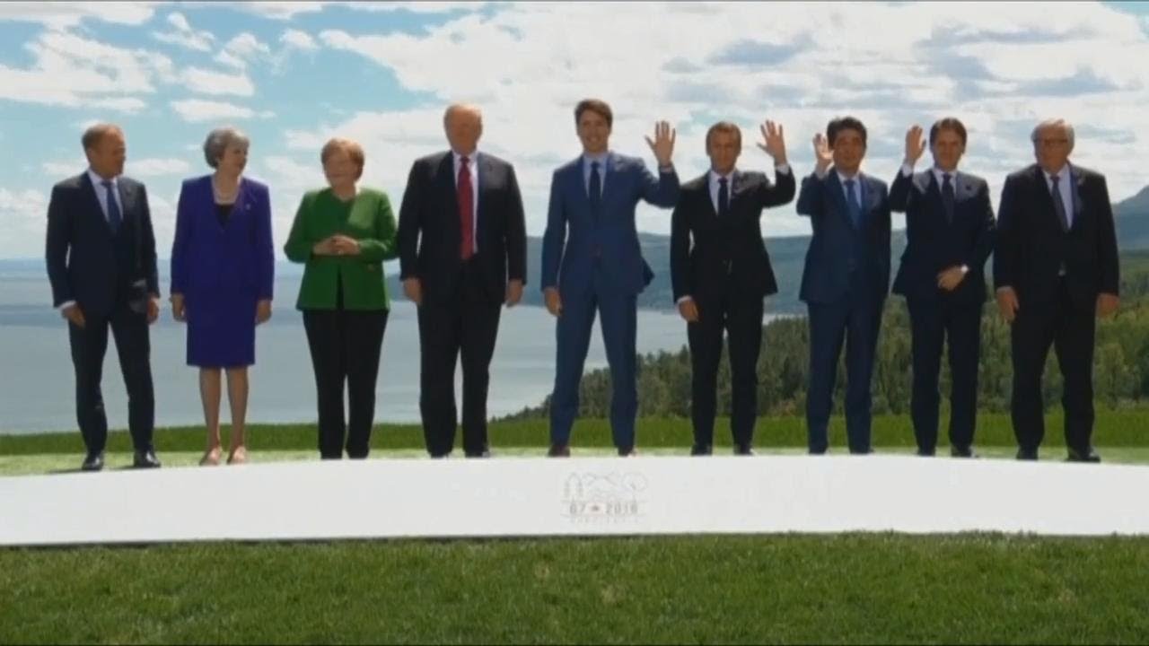 World leaders pose for G7 Summit 'class photo'