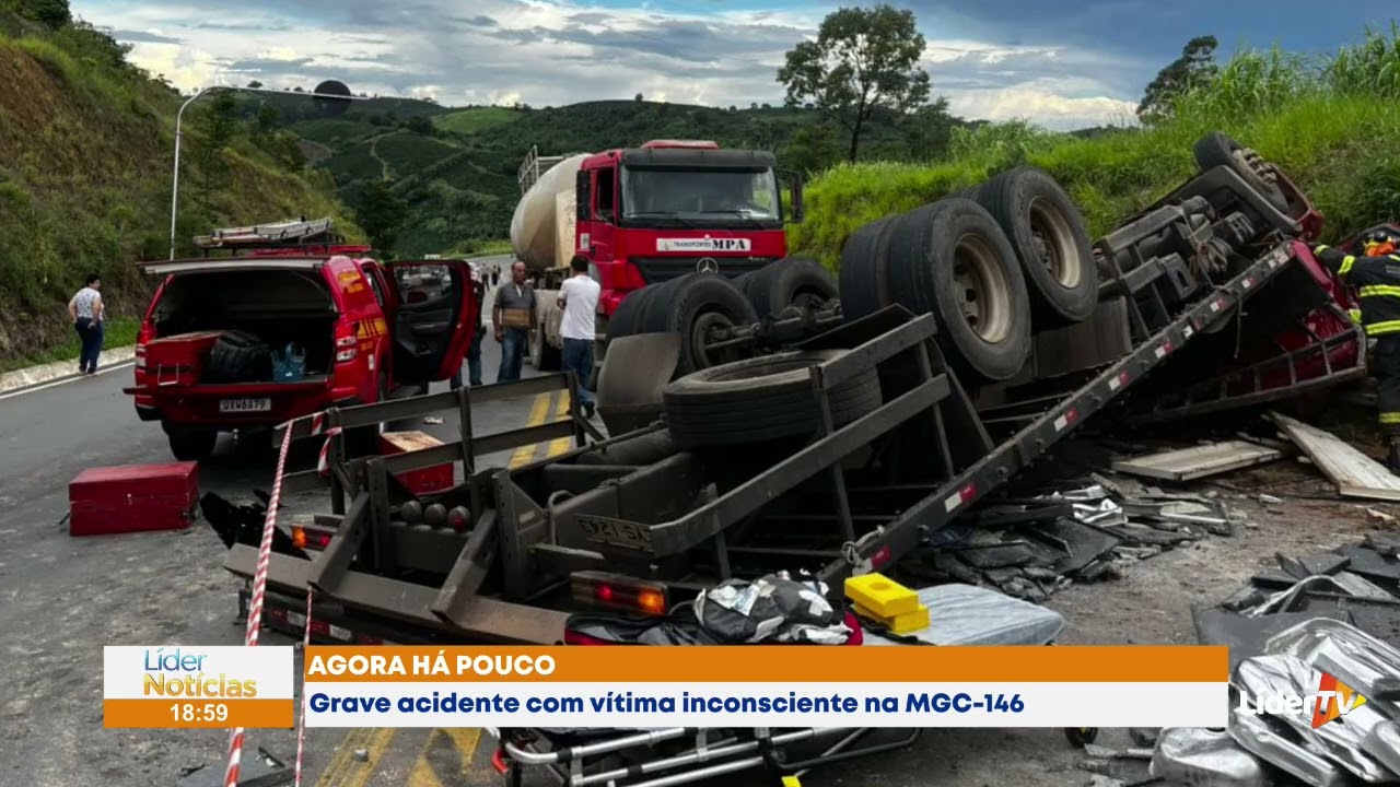 AGORA HÁ POUCO: Caminhão capota e deixa vítima presa às ferragens