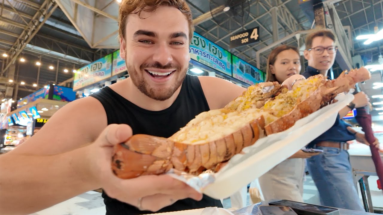 ем на рынке морепродуктов в Таиланде!