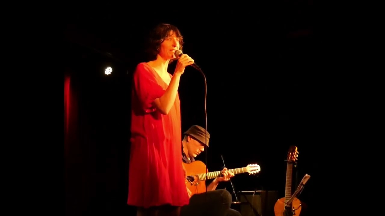 Dans ma rue (d'Henri Contet, Norbert Glanzberg, Edith Piaf) par Sophie Rousseau et Sébastien Bennett