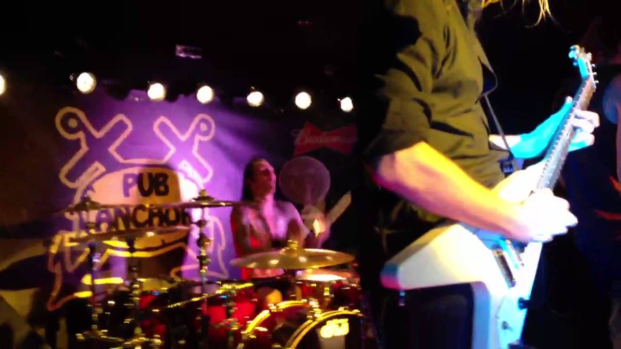 Seven Antonopoulos performing with Metalized