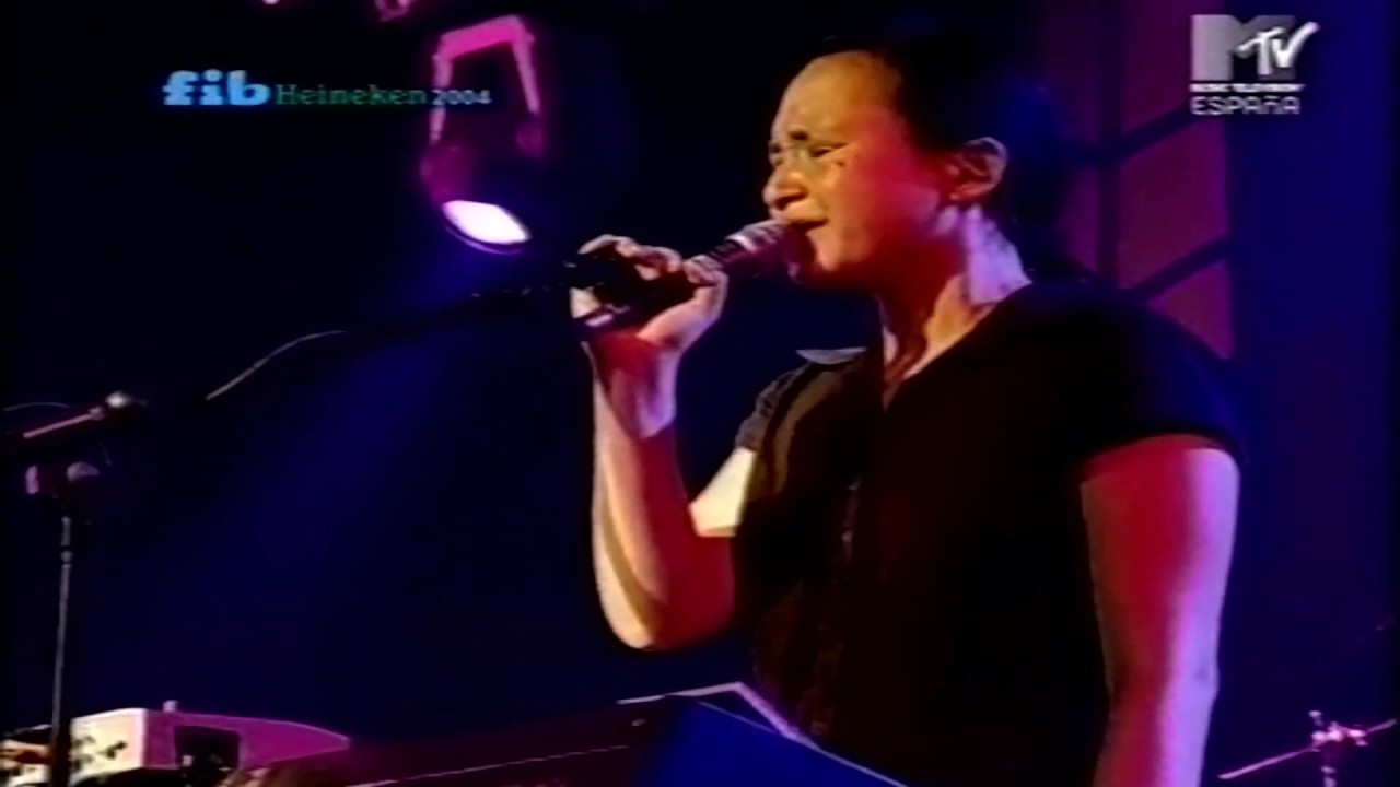 Lali Puna.   