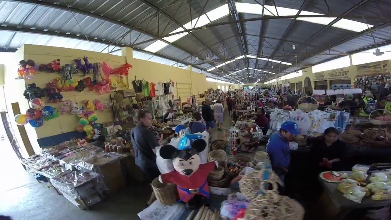 typical mexican market in Mercado Municipal (Valladolid)