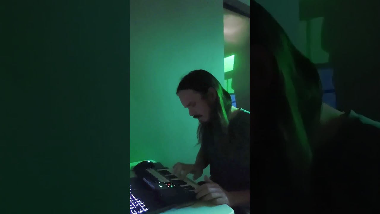 Justin Jet Zorbas x Inum - Trails of Silk (Live Studio Session)