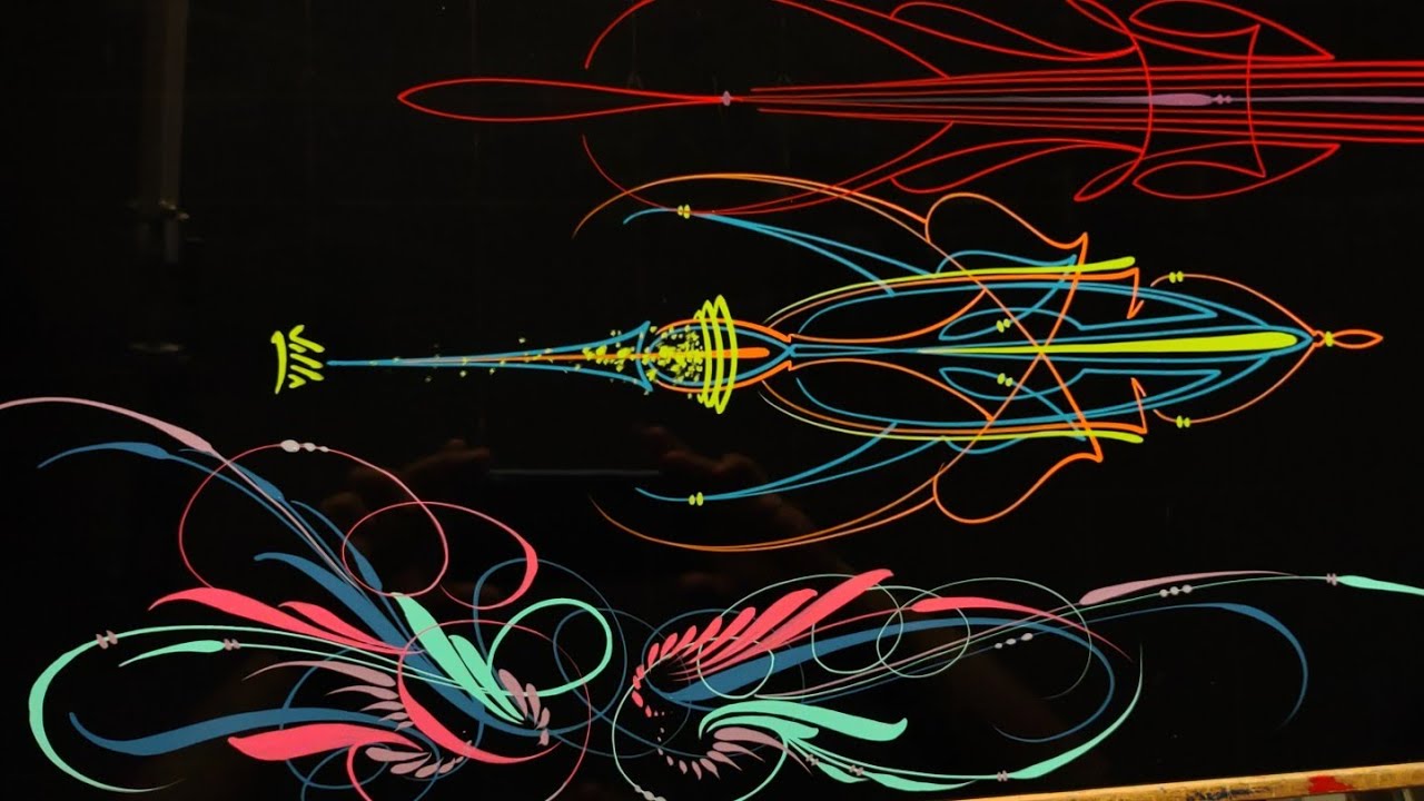 Pinstriping Design Real Time Scroll
