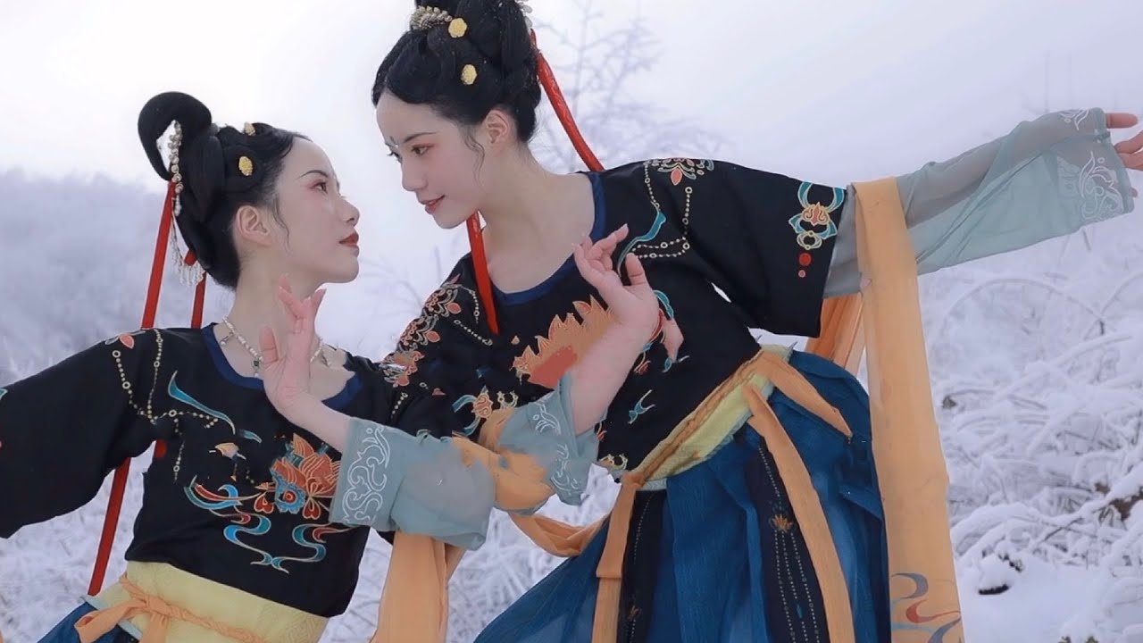 HanFu Dance / Dunhuang fresco style