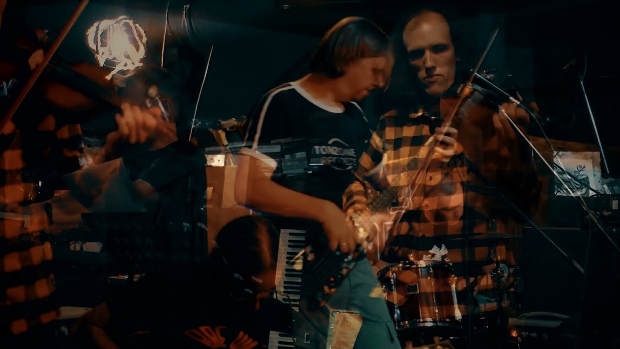 Vespero - Le Papillon ou moi (live 21.05.2021 Massolit club, Moscow)