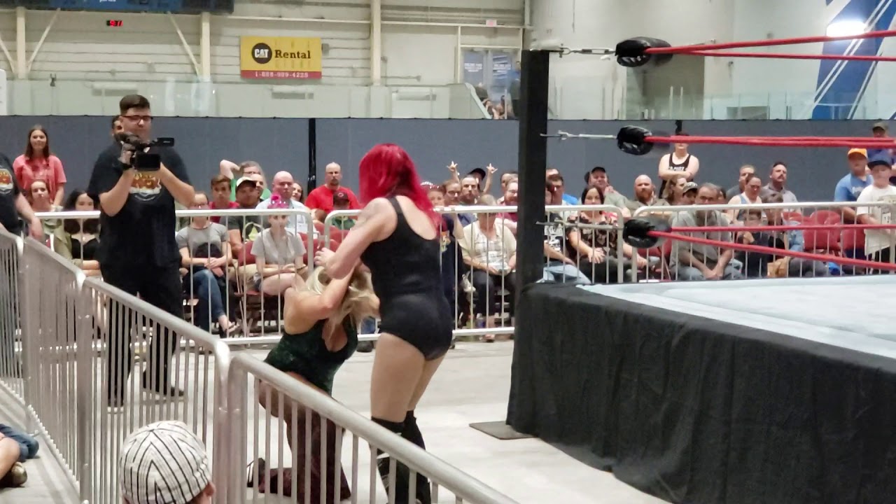 Reffing Saraya knight vs Maddison Miles