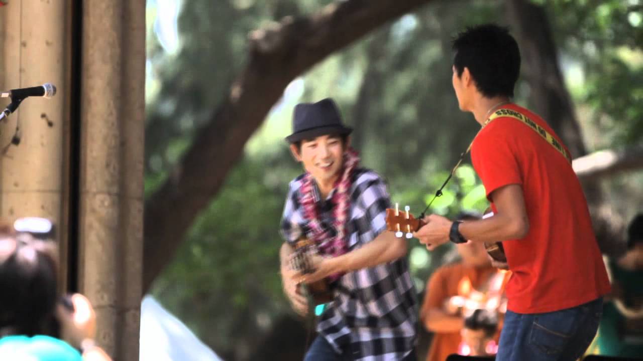 Jake and Bruce Shimabukuro - You Belong With Me (Taylor Swift cover)