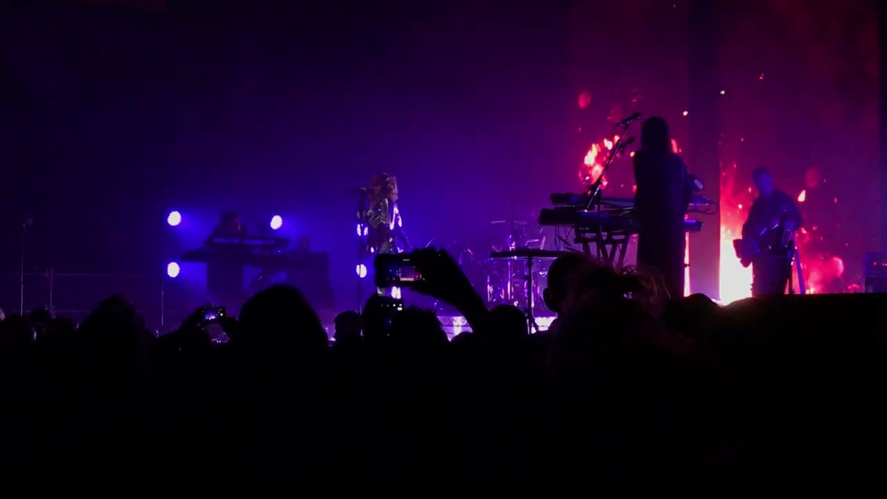 Black Cherry - Goldfrapp Silver Eye Tour live @ Carriageworks