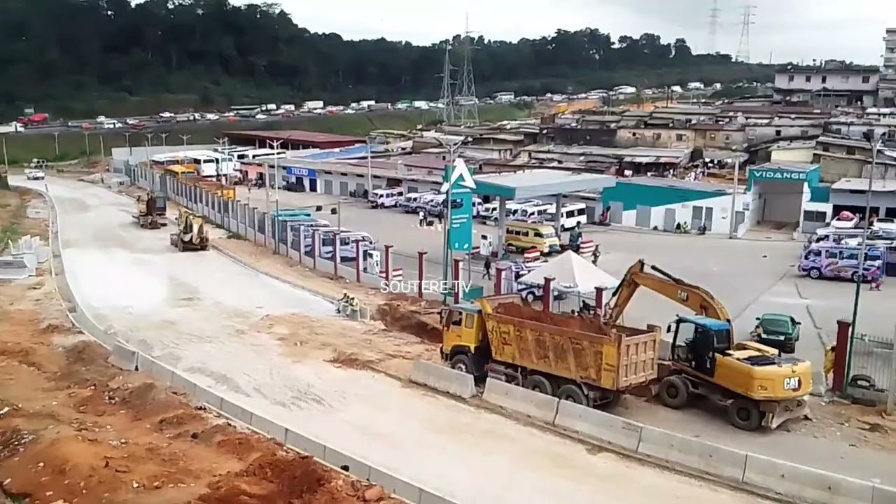 Abidjan : La Baie du Banco Fait Peau Neuve . Réhabilitation de la Voie d'Accès. 